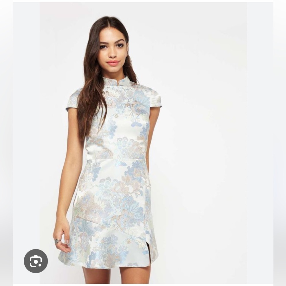 Miss Selfridge
Premium Blue Jacquard Chinese Dress size 8